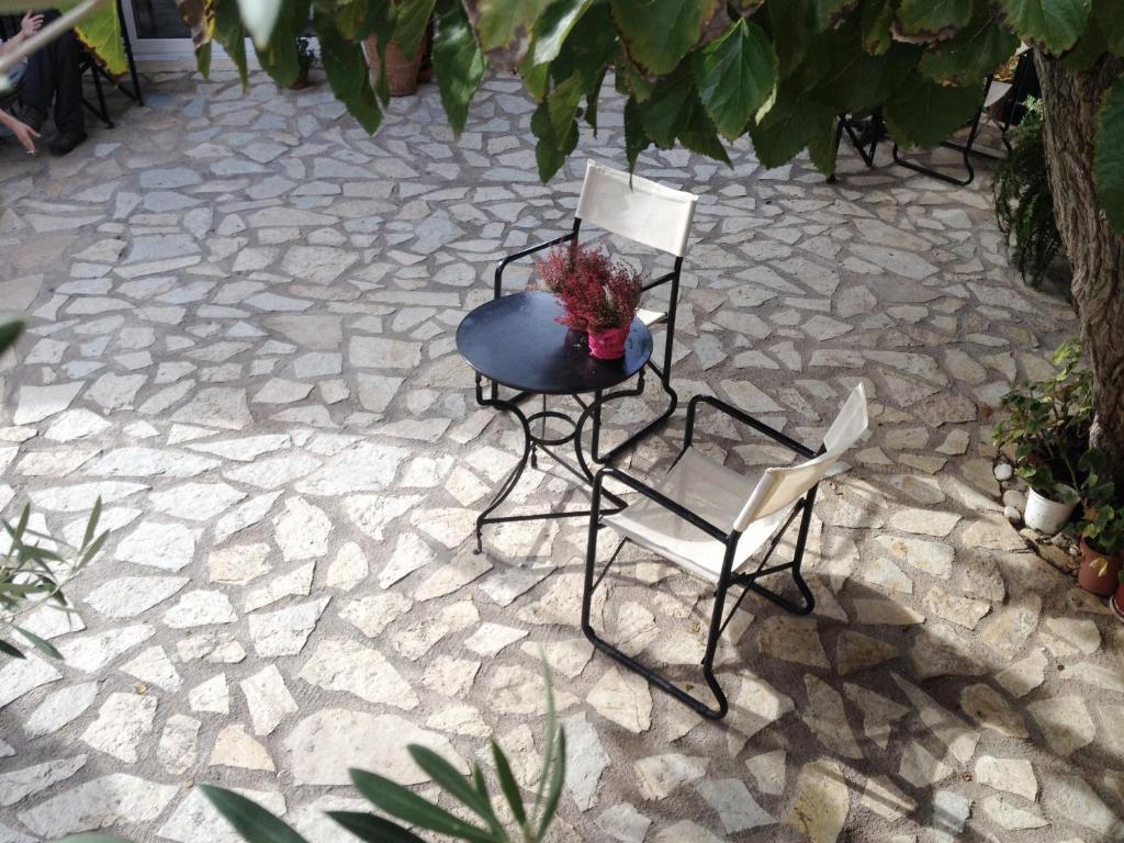 Meliti Guesthouse อากราตา ภายนอก รูปภาพ